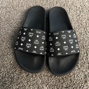 MCM slides